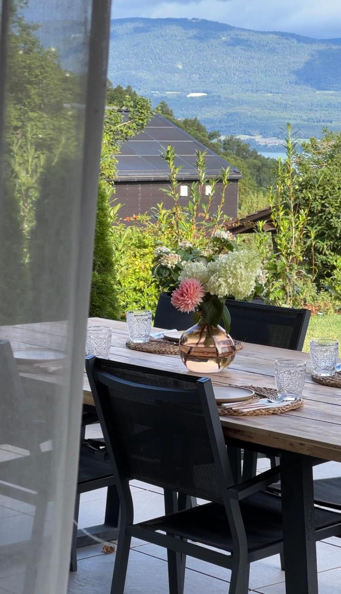 Lakeview Guesthouse With Two Bedrooms & Private Bathroom Chatillon  Extérieur photo