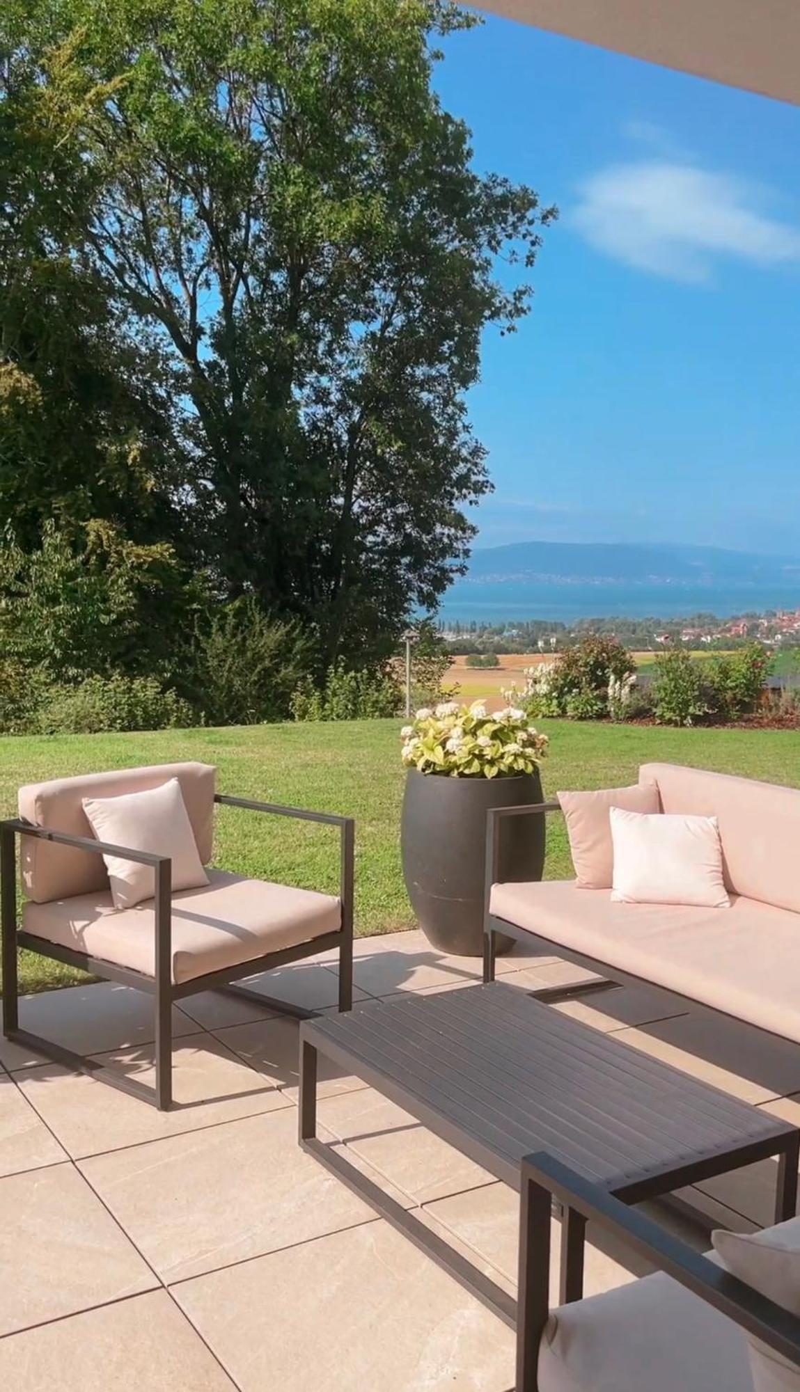 Lakeview Guesthouse With Two Bedrooms & Private Bathroom Chatillon  Extérieur photo