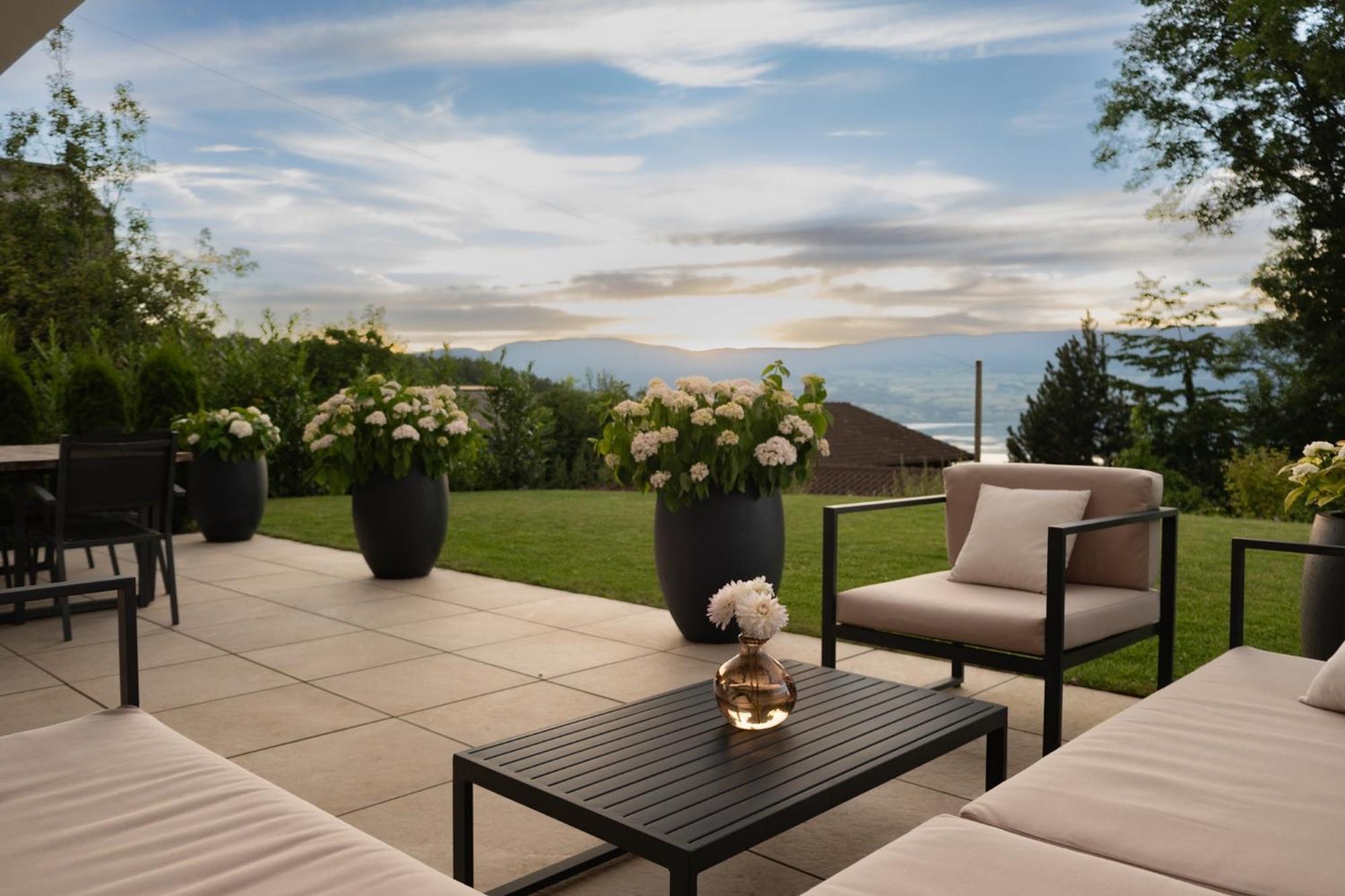 Lakeview Guesthouse With Two Bedrooms & Private Bathroom Chatillon  Extérieur photo